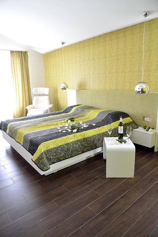 Glicinia Hotel Golden Sands